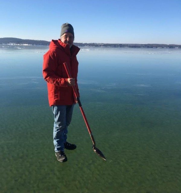 Frozen-Lake-Charlevoix