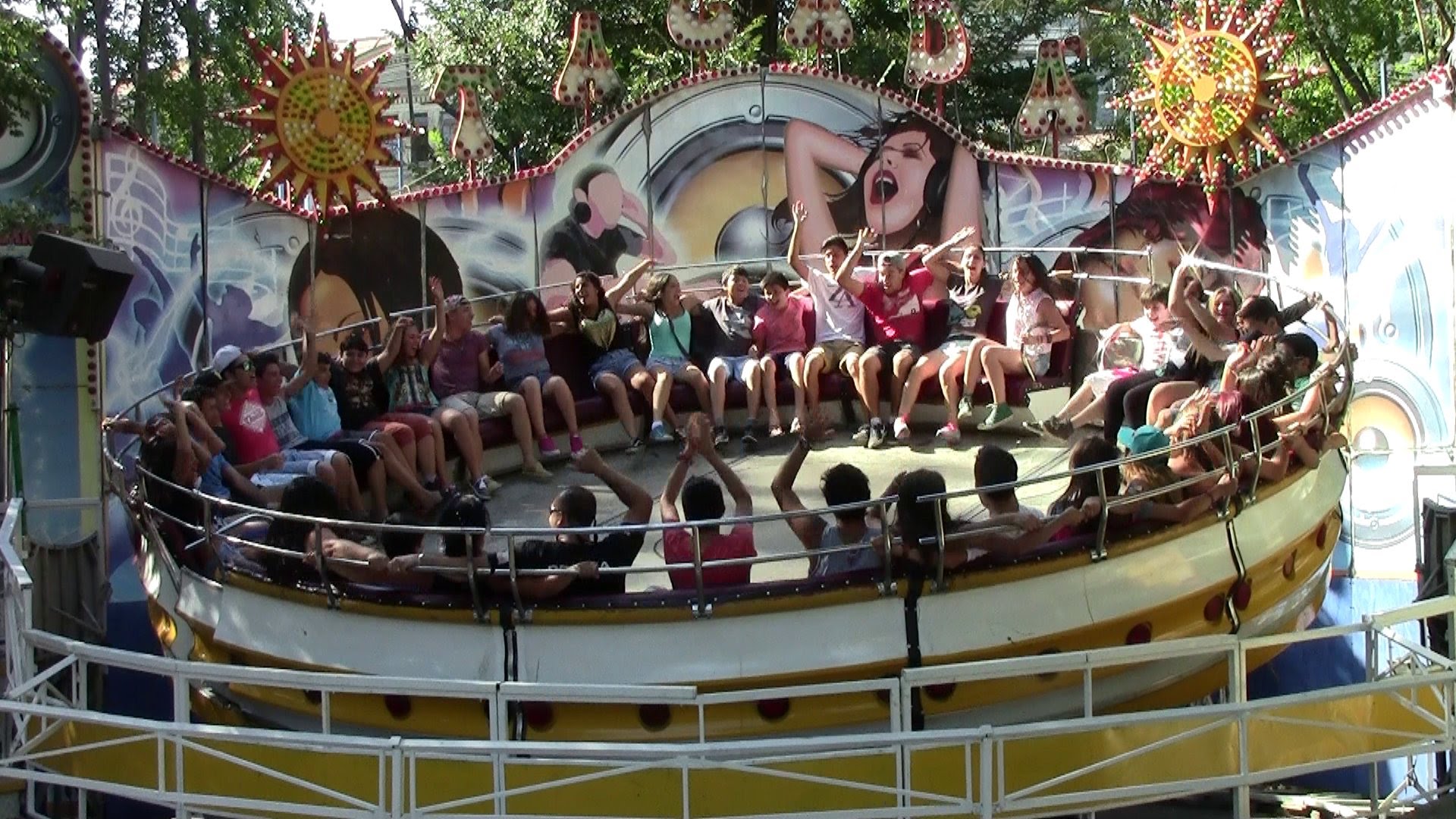 The Tagada Probably the World's Craziest Amusement Park Ride