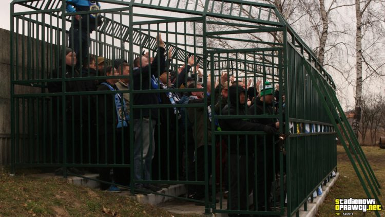 Cage de football en métal