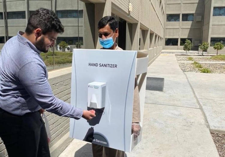சவூதி அரேபியாவில் தொடரும் வெளி நாட்டவர் மீதான வன்முறை Aramco-hand-sanitizer