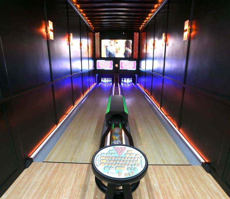 Legendary Strikes Mobile Bowling