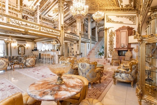 Sumptuous Moscow palaces appear on market for £ 70million Extravagant homes, Lux