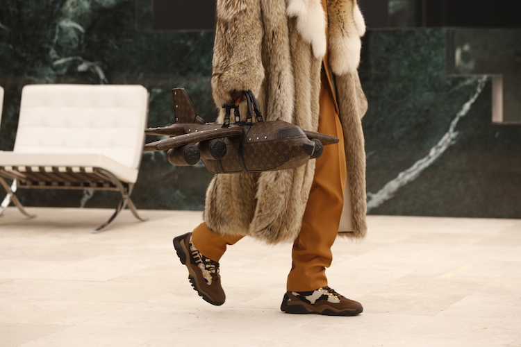 Louis vuitton sales horse tail bag