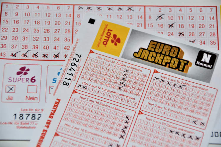 Thai Man Claims Wife Left Him, Married Someone Else After Undisclosed Lottery Win