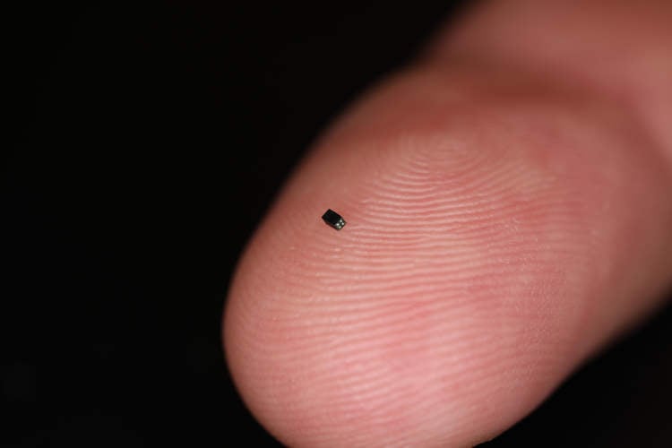 The Omnivision OVM6948 CameraCubeChip® holds the record for the world’s smallest commercially available camera. It measures 0.65 mm x 0.65 mm, 