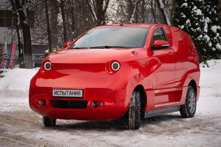 Russian Electric Car Prototype Becomes Laughing Stock of the Internet