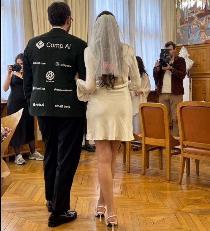 Tech Entrepreneur Finances Wedding by Selling Advertisements on His Suit Jacket