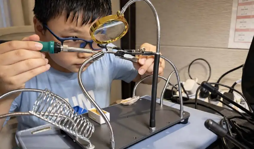 14-Year-Old Whiz Kid Is Building a Working Aircraft Engine by Hand