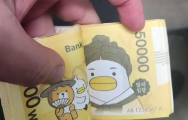 Bank Manager Embezzles $45,000 by Replacing Banknotes with Cartoonish Play Money